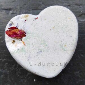 Raspberry Patchouli Dried Flower Heart Shaped Bath Bomb